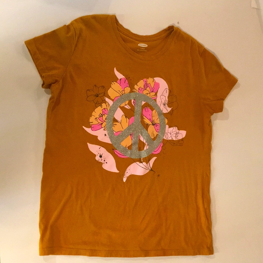 Girls peace sign flowery tee